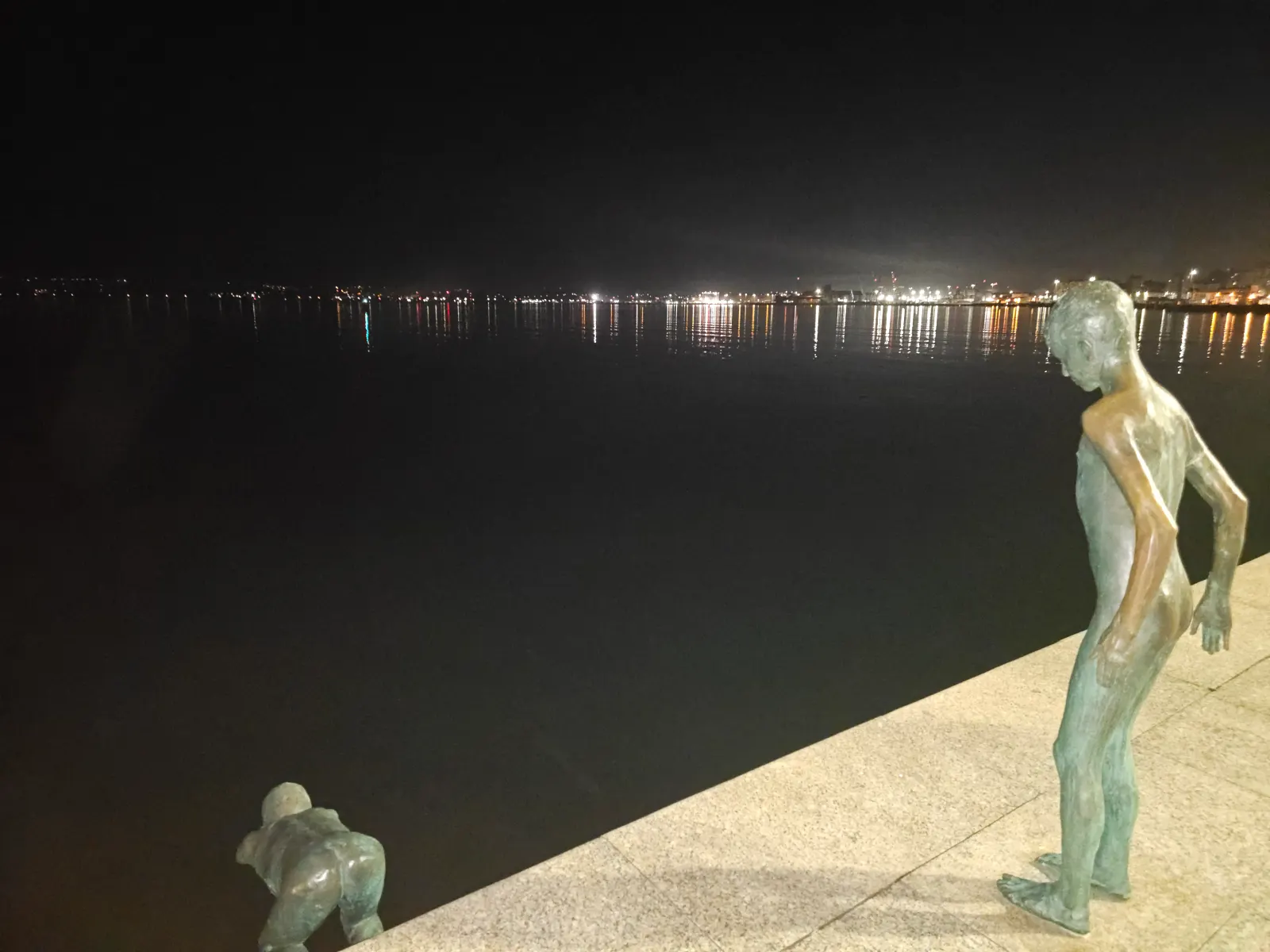 Estatuas de bronce en el Paseo de Pereda, Santander